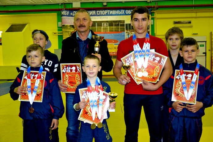 Юные борцы из Судака успешно выступили на соревнованиях в Краснодаре