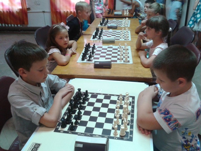 Юные шахматисты из Судака успешно выступили на фестивале "Феодосийский залив" 4
