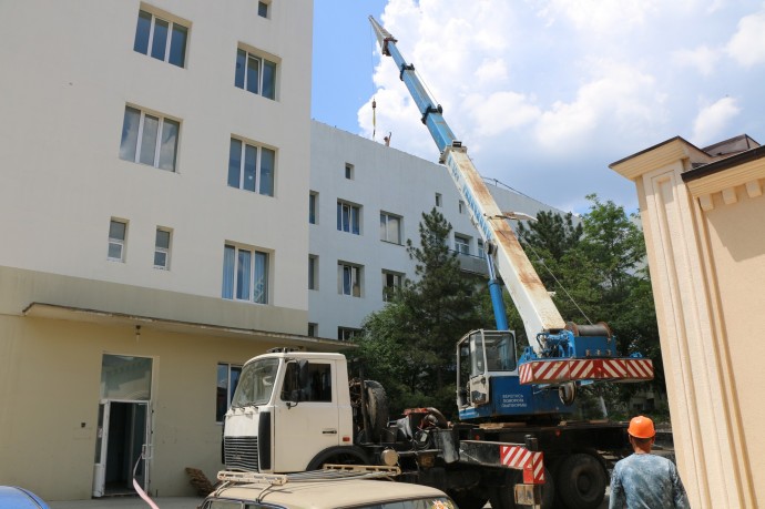 Подрядчиков, ремонтировавших крышу Судакской больницы, планируют внести в список недобросовестных